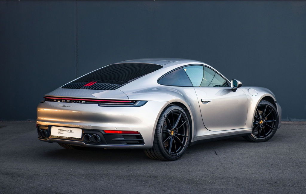Porsche 992 Carrera