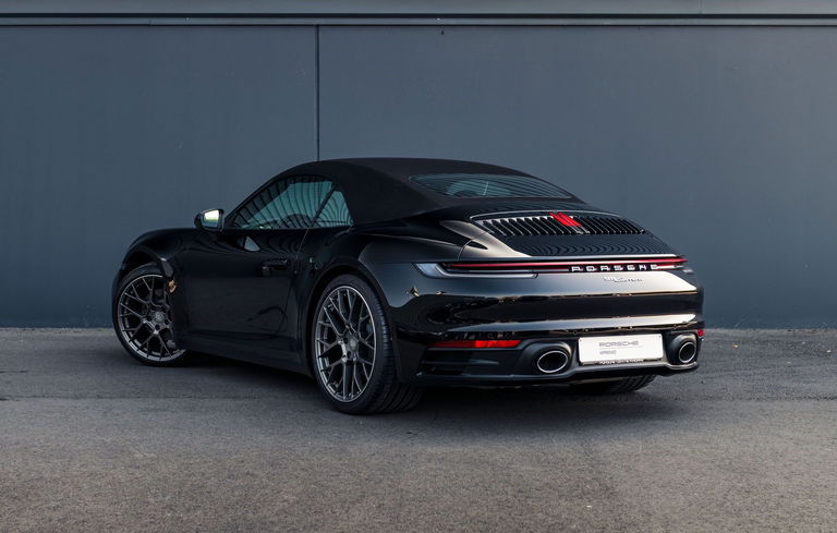 Porsche 992 Carrera