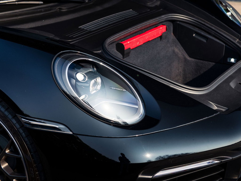 Porsche 992 Carrera