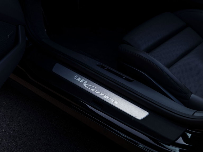 Porsche 992 Carrera