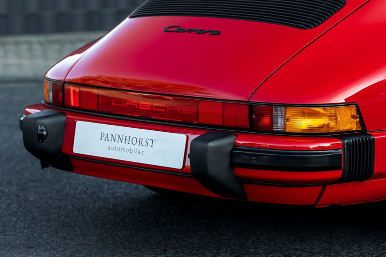 Porsche 911 Carrera 3.2 (US)