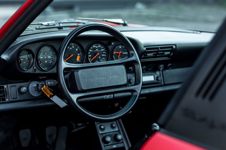 Porsche 911 Carrera 3.2 (US)