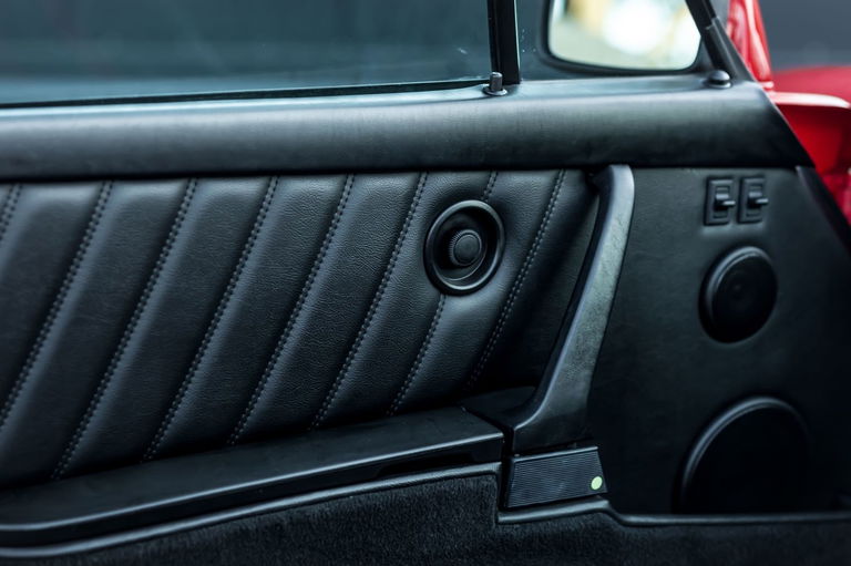 Porsche 911 Carrera 3.2 (US)