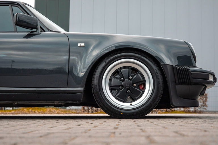 Porsche 911 Turbo 3.3