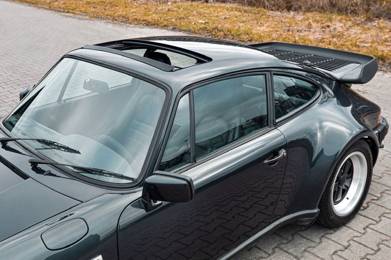 Porsche 911 Turbo 3.3