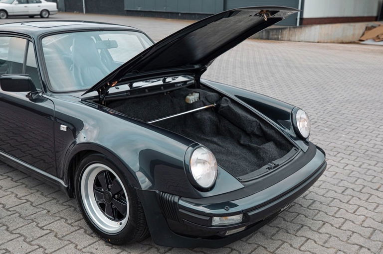 Porsche 911 Turbo 3.3