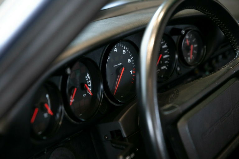 Porsche 964 Carrera 4