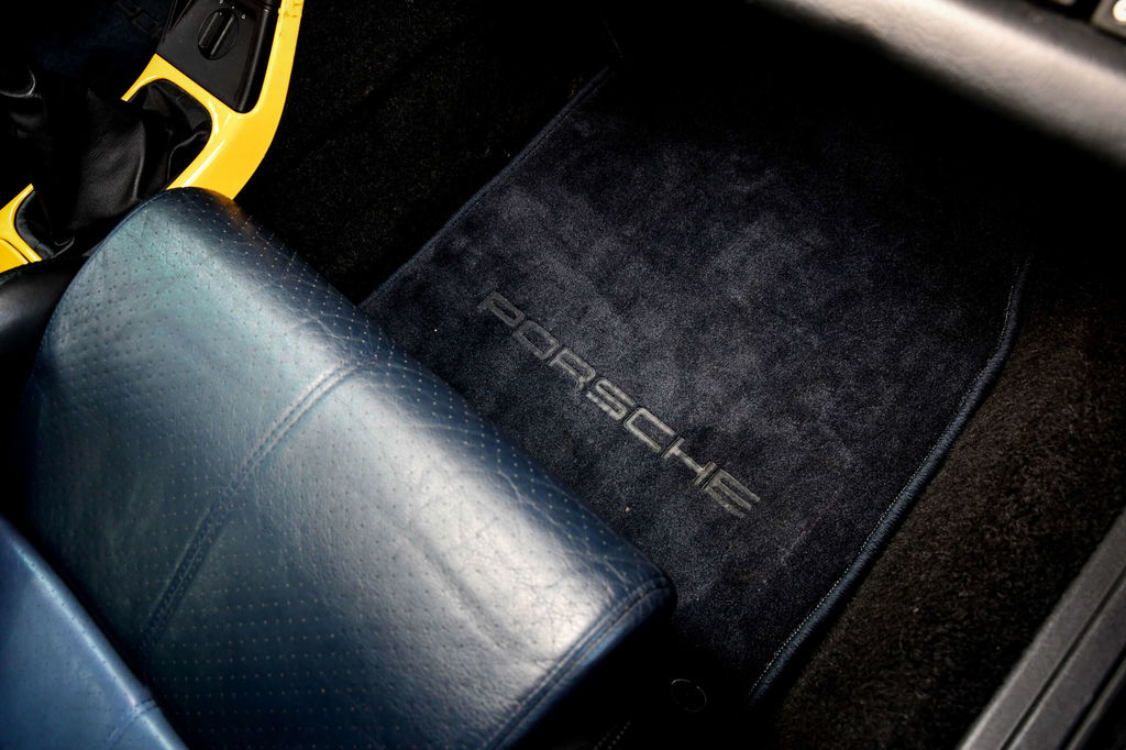 Porsche 964 Carrera RS