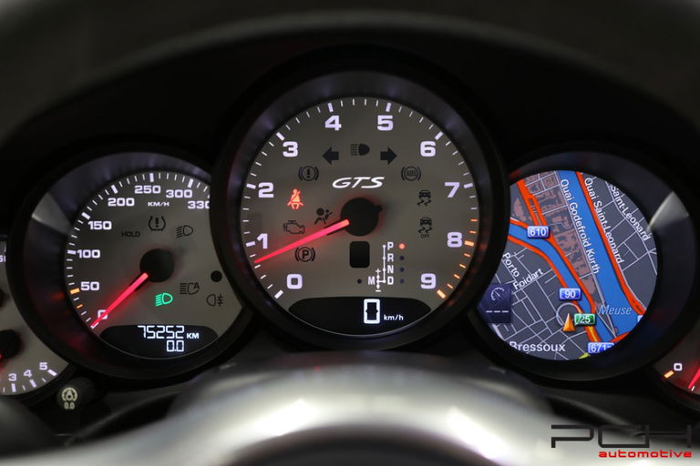 Porsche 991 Carrera 4 GTS