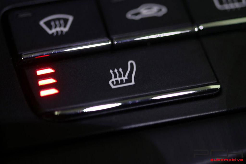 Porsche 991 Carrera 4 GTS