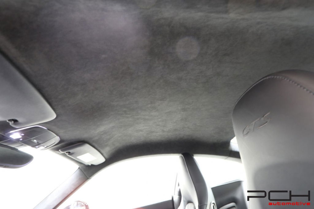 Porsche 991 Carrera 4 GTS