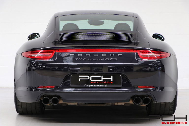 Porsche 991 Carrera 4 GTS