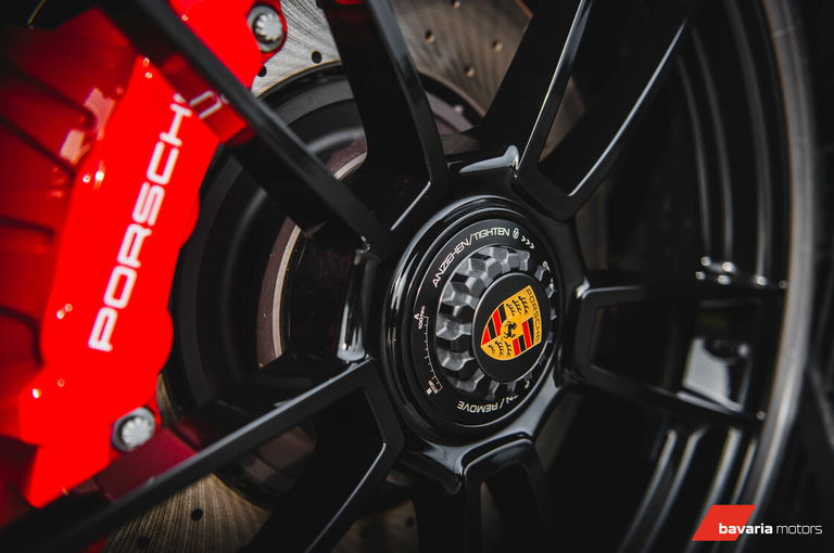 Porsche 992 Carrera 4 GTS