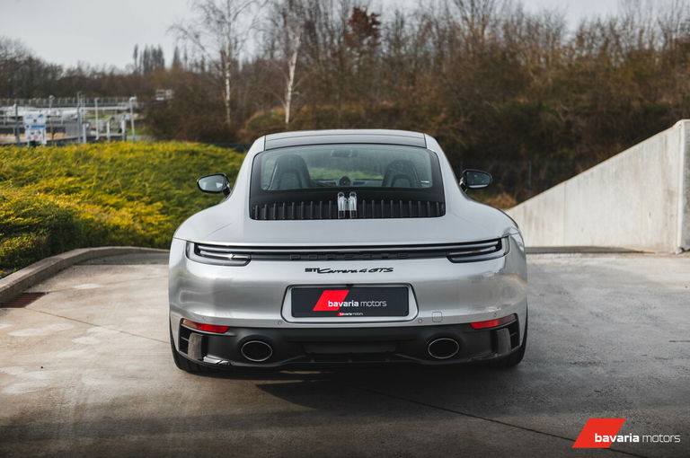 Porsche 992 Carrera 4 GTS