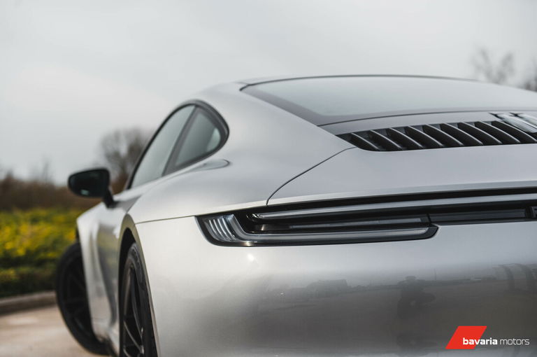Porsche 992 Carrera 4 GTS