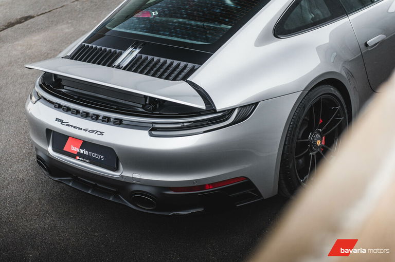 Porsche 992 Carrera 4 GTS
