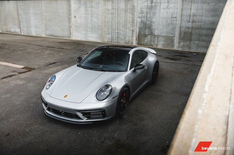 Porsche 992 Carrera 4 GTS