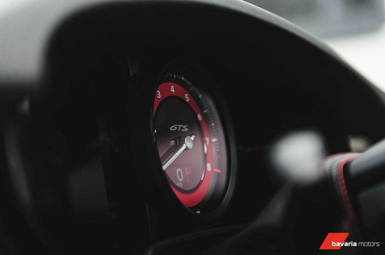 Porsche 992 Carrera 4 GTS