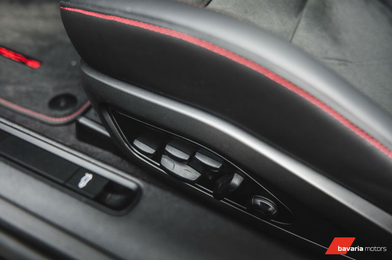 Porsche 992 Carrera 4 GTS