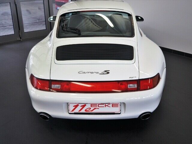 Porsche 993 Carrera 4S
