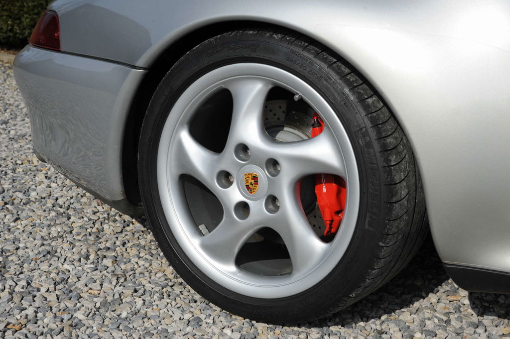 Porsche 993 Carrera 4S