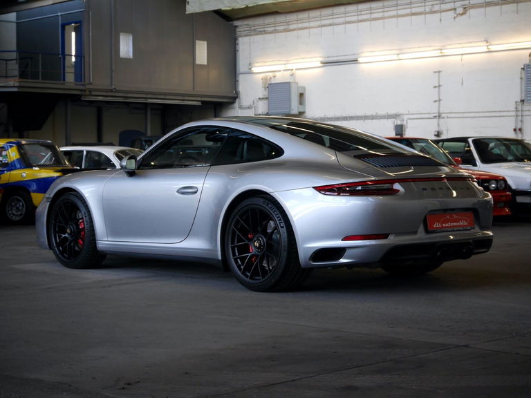 Porsche 991.2 Carrera 4 GTS