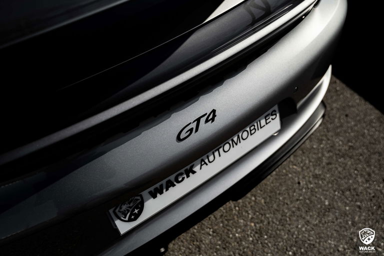 Porsche 718 Cayman GT4
