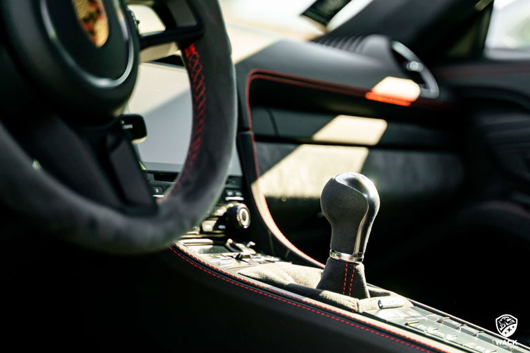 Porsche 718 Cayman GT4