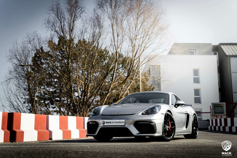 Porsche 718 Cayman GT4