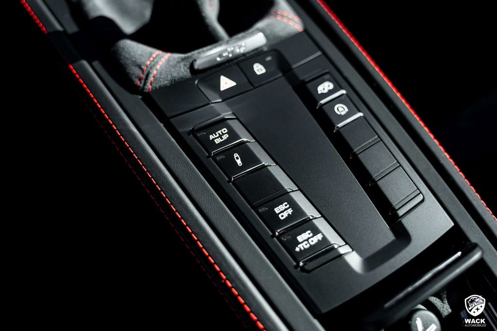 Porsche 718 Cayman GT4