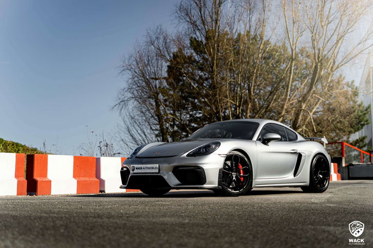Porsche 718 Cayman GT4
