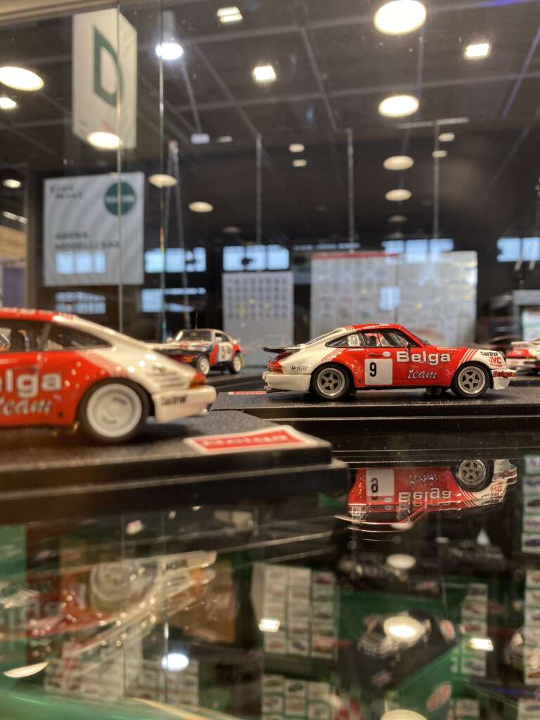 Modellautos auf der Retromobil 2022