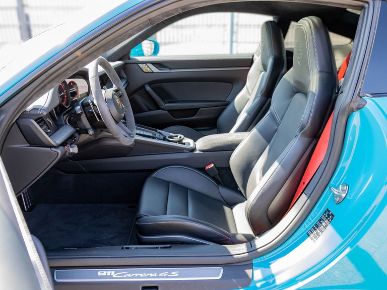 Porsche 992 Carrera 4S