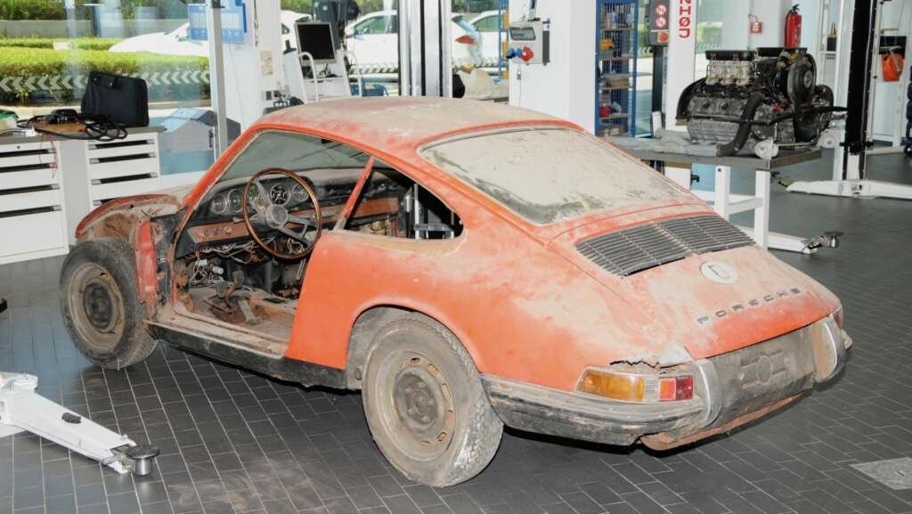 Porsche 911 300 057 restoration
