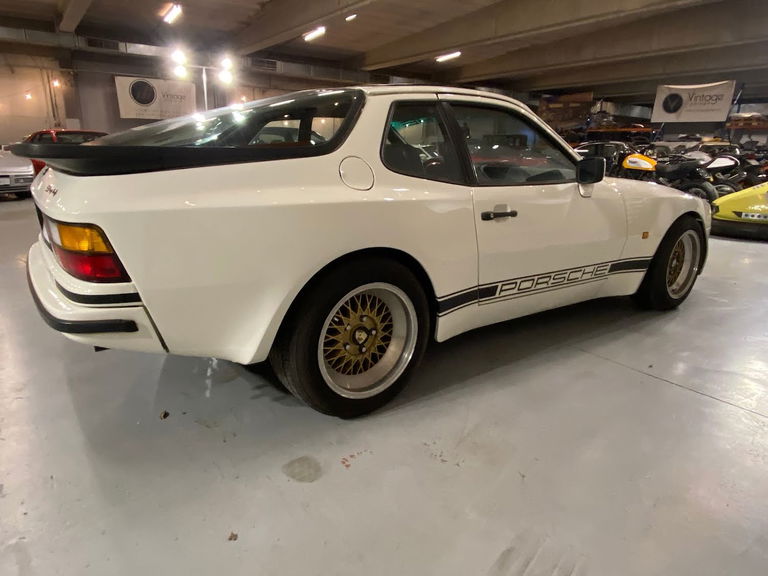 Porsche 944 Coupé