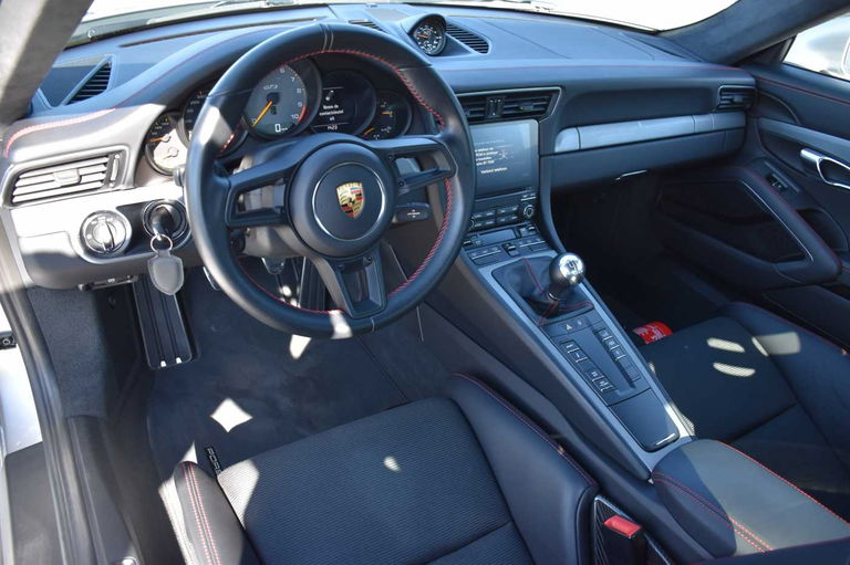 Porsche 991 GT3 Touring