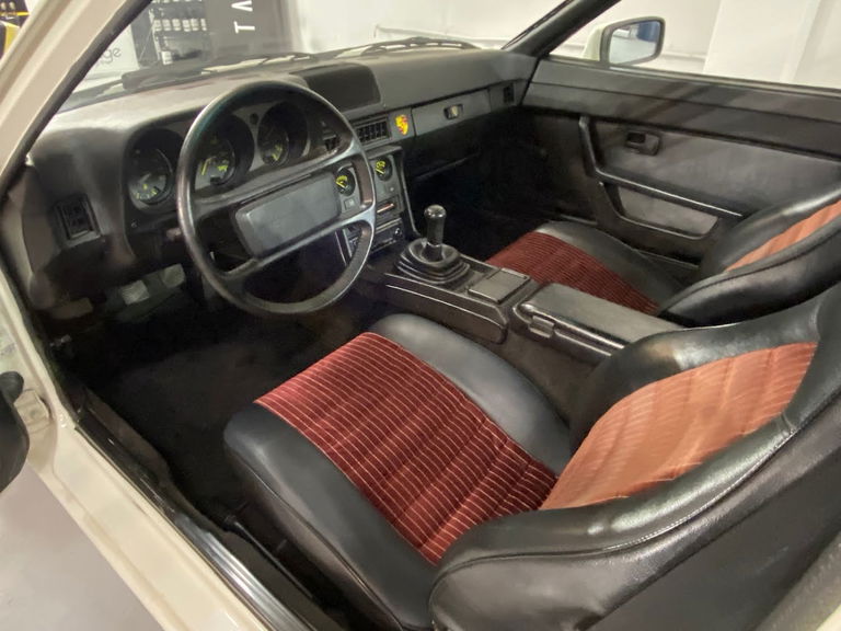 Porsche 944 Coupé