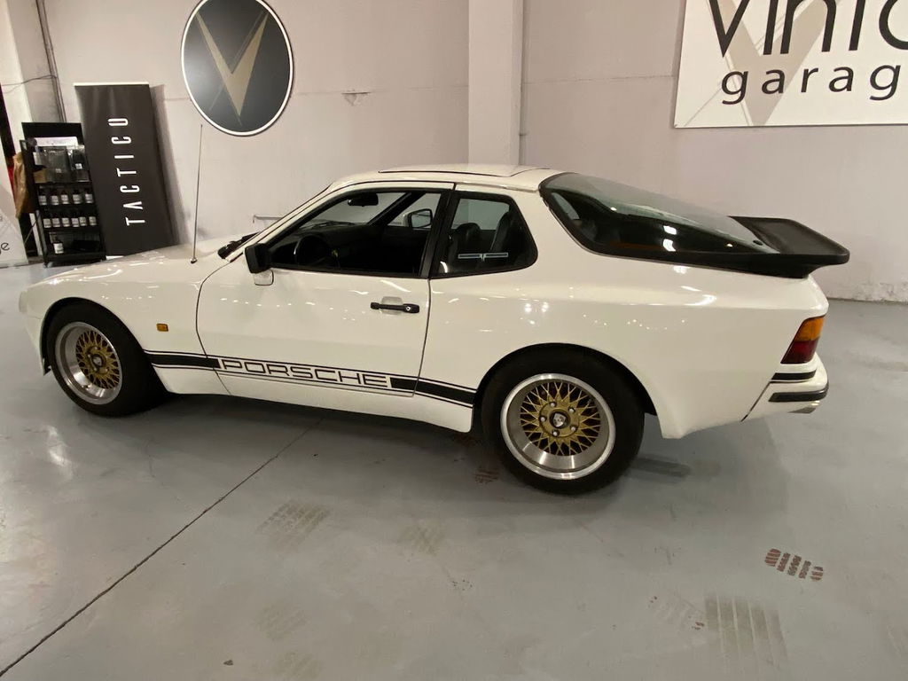 Porsche 944 Coupé