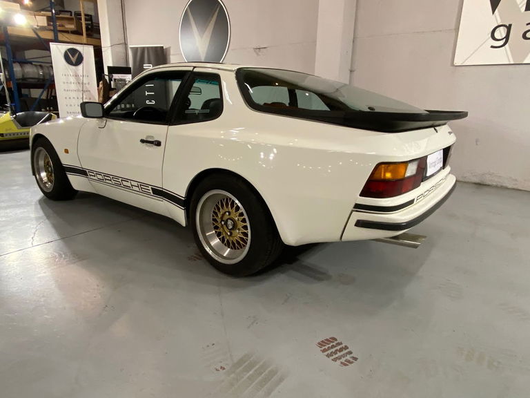 Porsche 944 Coupé