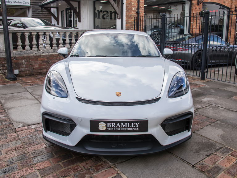 Porsche 718 Cayman GT4