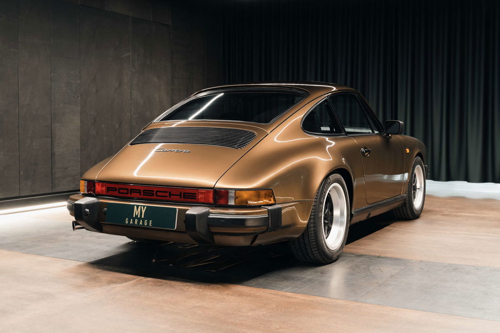 Porsche 911 Carrera 3.2