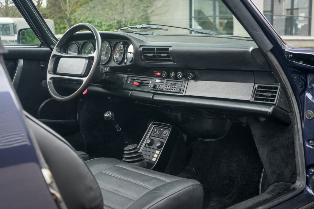 Porsche 911 Carrera 3.2