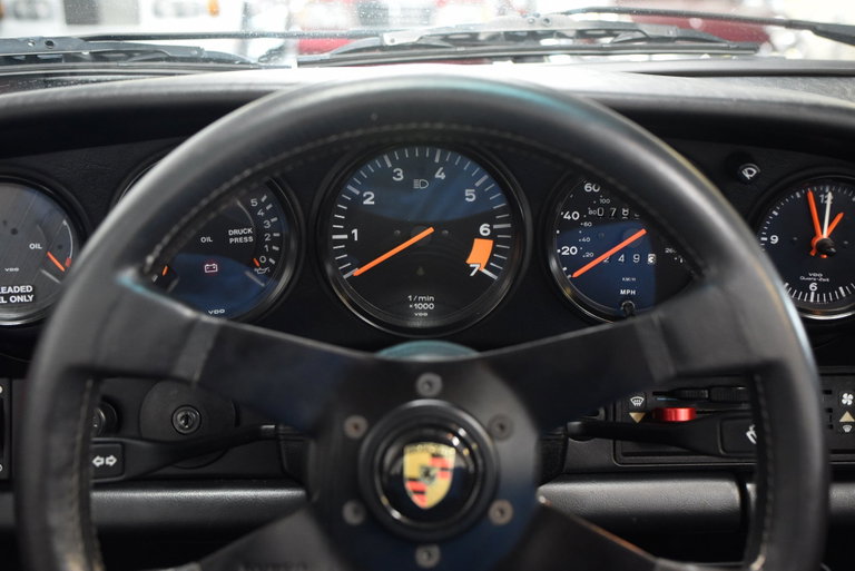 Porsche 911 Carrera 3.2 (US)