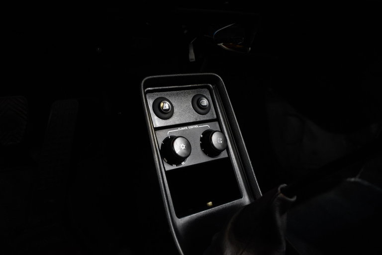 Porsche 911 Carrera 3.2 (US)