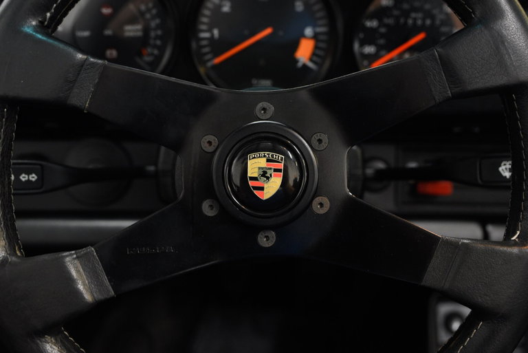 Porsche 911 Carrera 3.2 (US)