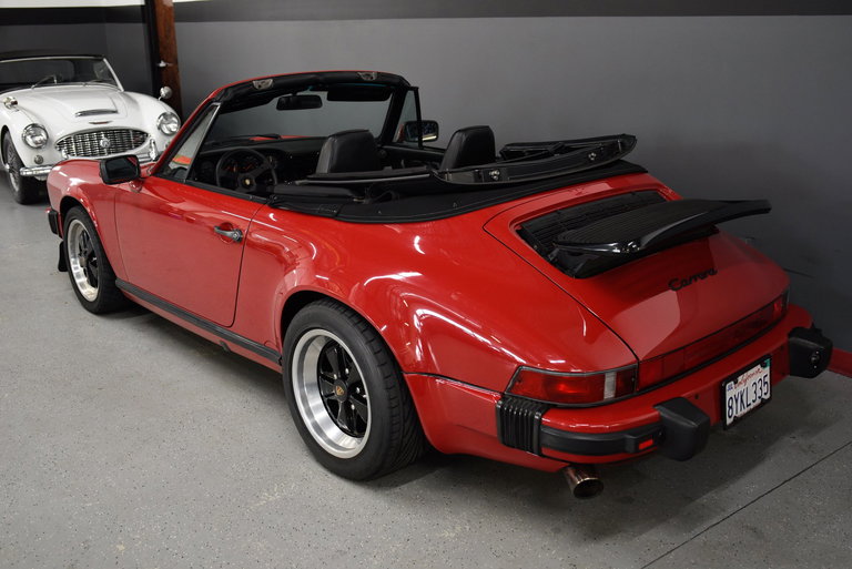 Porsche 911 Carrera 3.2 (US)