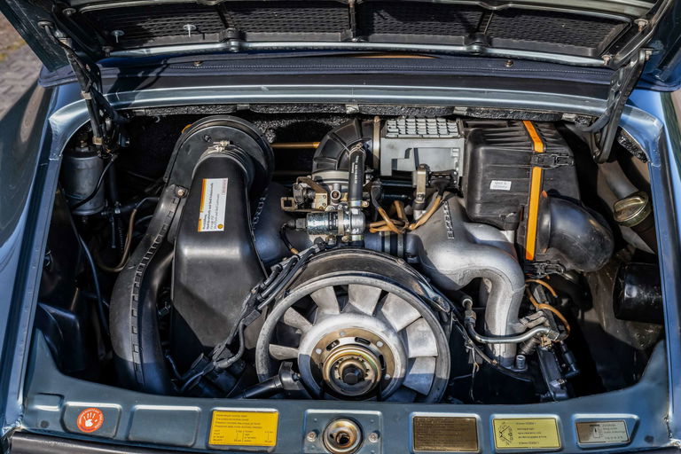 Porsche 911 Carrera 3.2