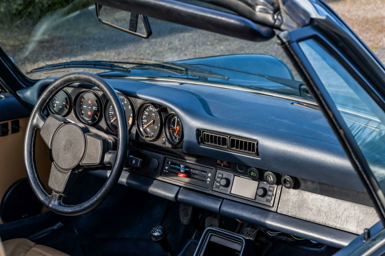 Porsche 911 Carrera 3.2