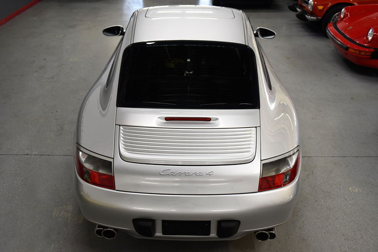 Porsche 996 Carrera 4