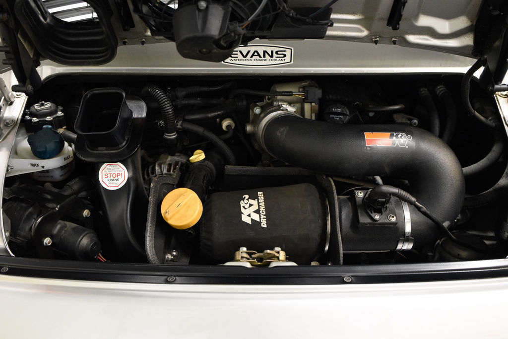 Porsche 996 Carrera 4